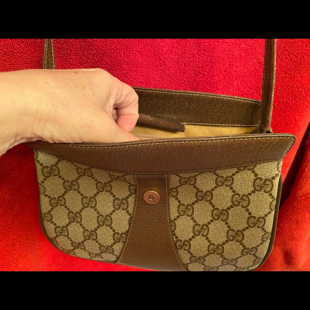 /Gucci Original,Vintage crossover excellent shape - Picture 2 of 8